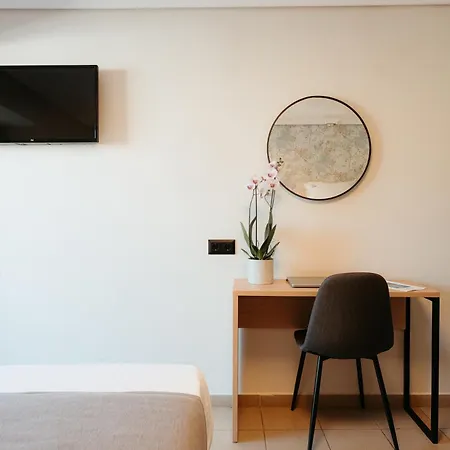 Aqua Beachfront Elegant 3* Olympiakí Aktí