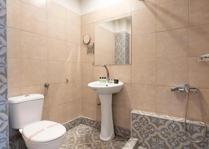 酒店 Aqua Beachfront Elegant 3*