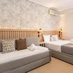 Aqua Beachfront Elegant Ξενοδοχείο 3*