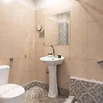 Ξενοδοχείο Aqua Beachfront Elegant 3*
