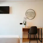 Ξενοδοχείο Aqua Beachfront Elegant Ολυμπιακή Ακτή