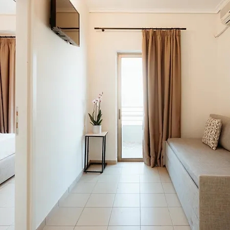 מלון Aqua Beachfront Elegant