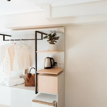 Aqua Beachfront Elegant מלון Olympiakí Aktí