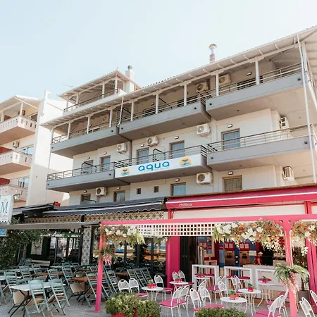 מלון Aqua Beachfront Elegant 3*