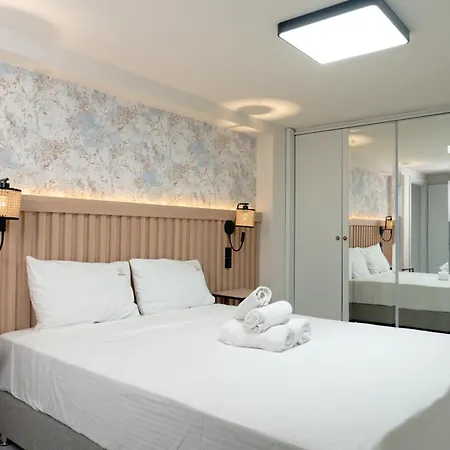 מלון Aqua Beachfront Elegant Olympiakí Aktí