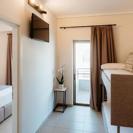 Aqua Beachfront Elegant 3* Olympiakí Aktí