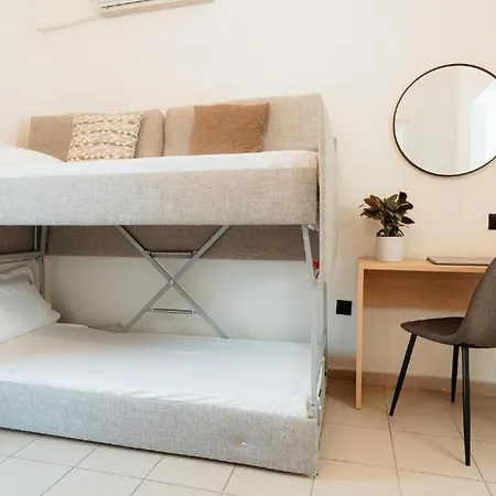 Hotel Aqua Beachfront Elegant