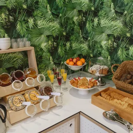 מלון Aqua Beachfront Elegant