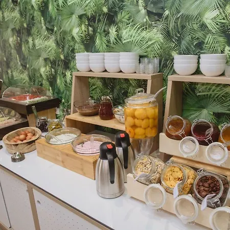 Aqua Beachfront Elegant Hotel Olympiakí Aktí