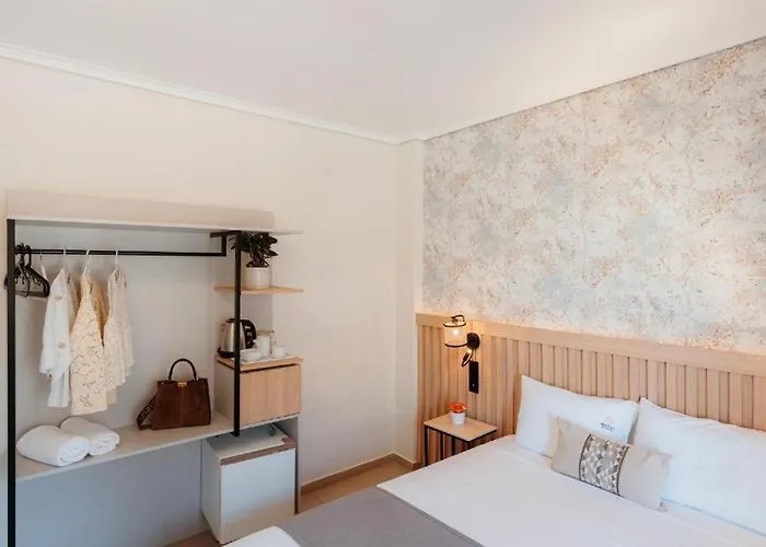 Aqua Beachfront Elegant Olympiakí Aktí