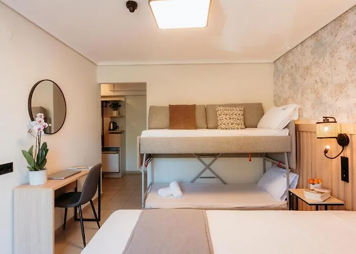 Aqua Beachfront Elegant Hotel Olympiakí Aktí